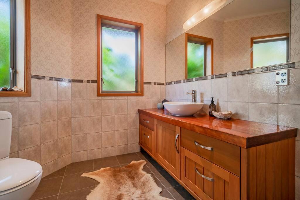 Luxury Country Retreat Apartment Cooks Beach Екстериор снимка